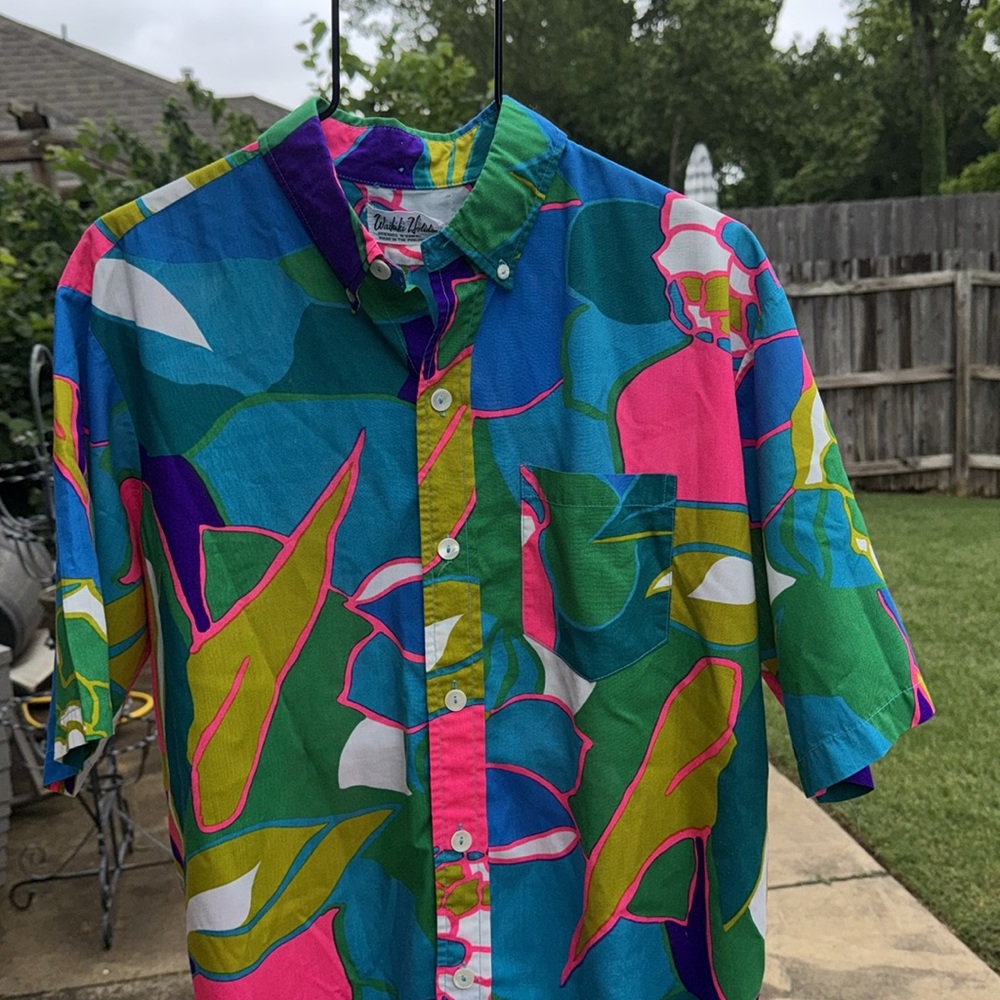 Vintage 1970s Hawaiian shirt Waikiki Holiday Loud  Cotton Blend Thin Shirt